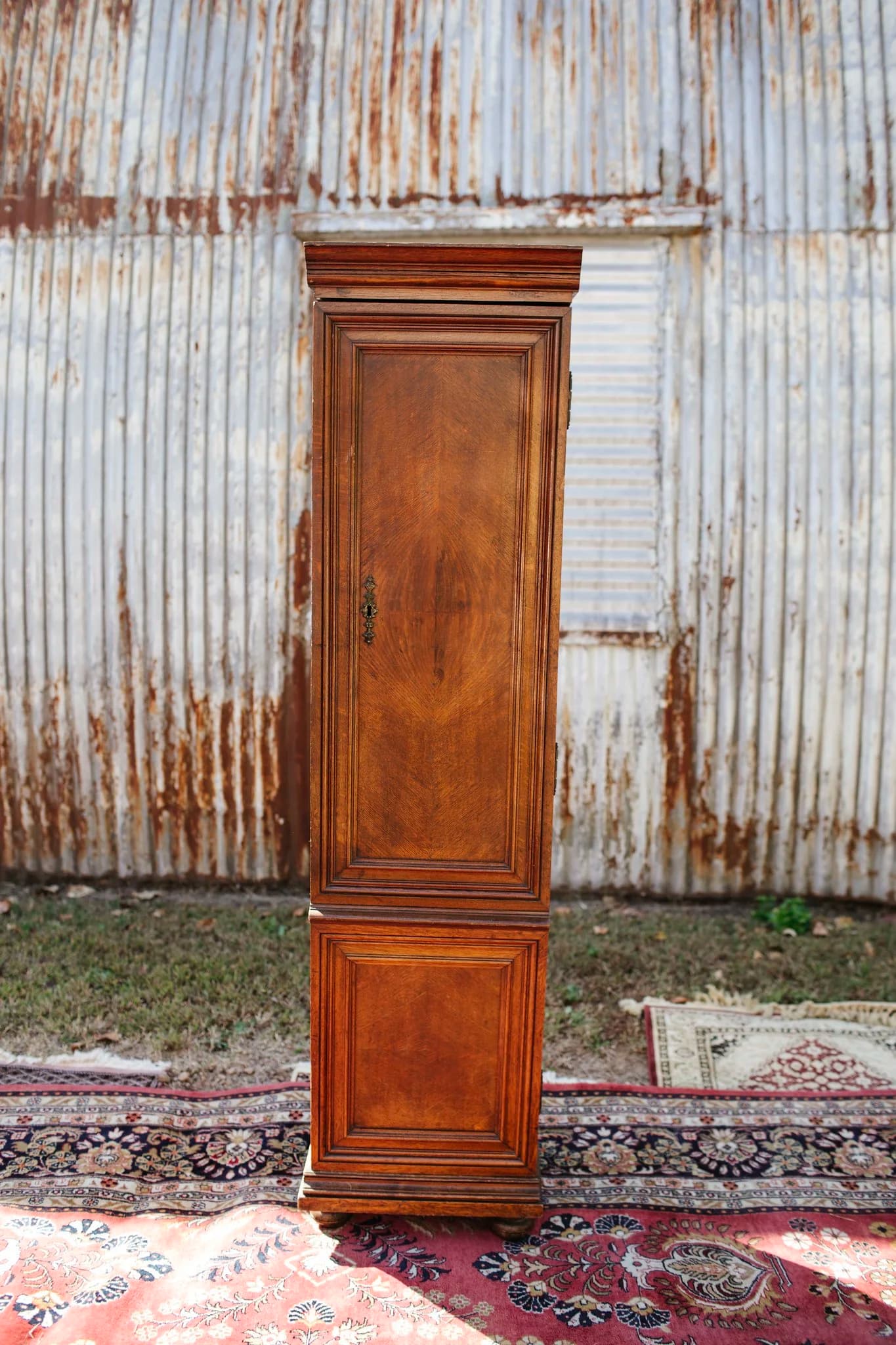 German Quilt Cabinet- With German script