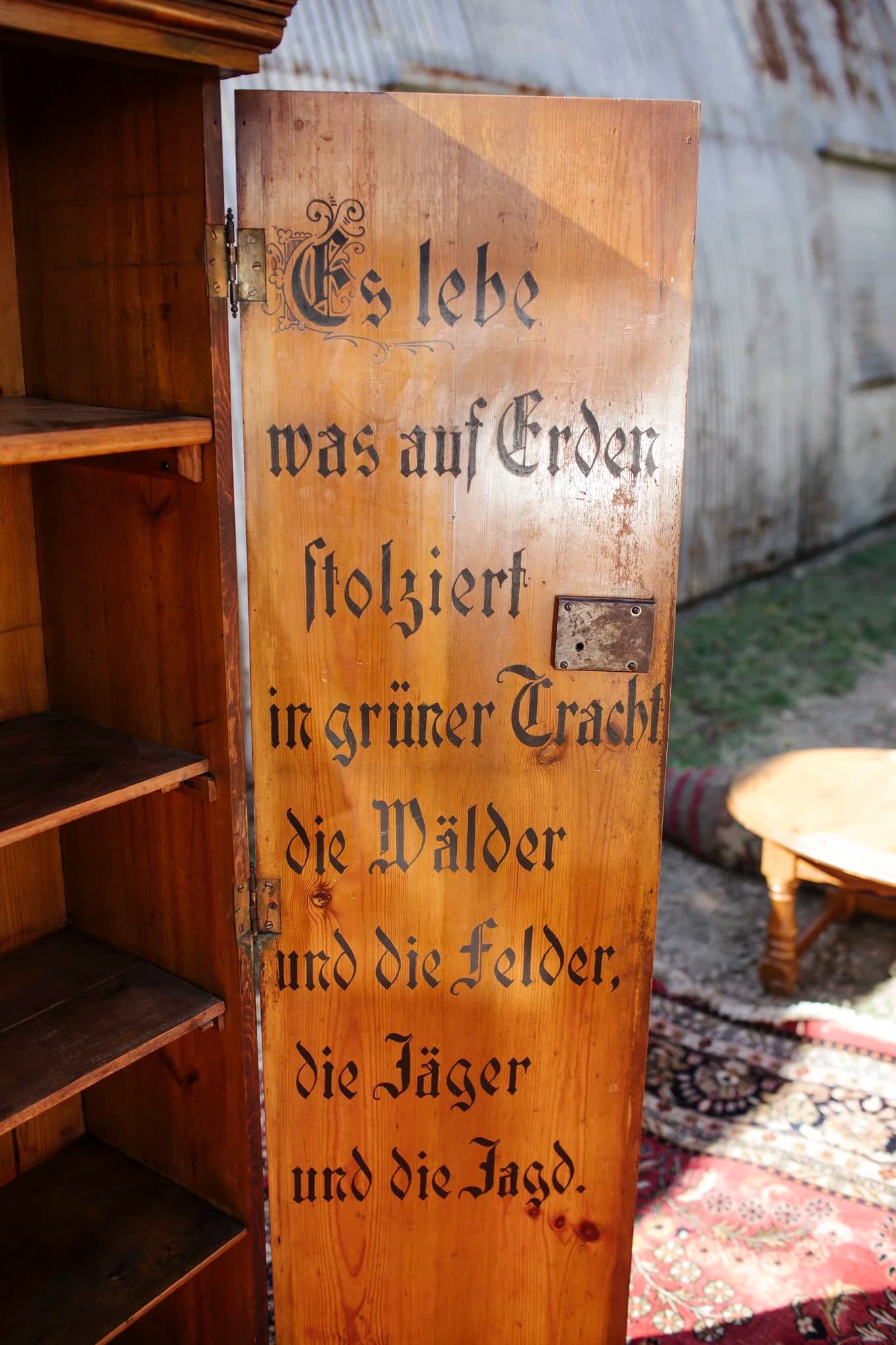 German Quilt Cabinet- With German script image 2