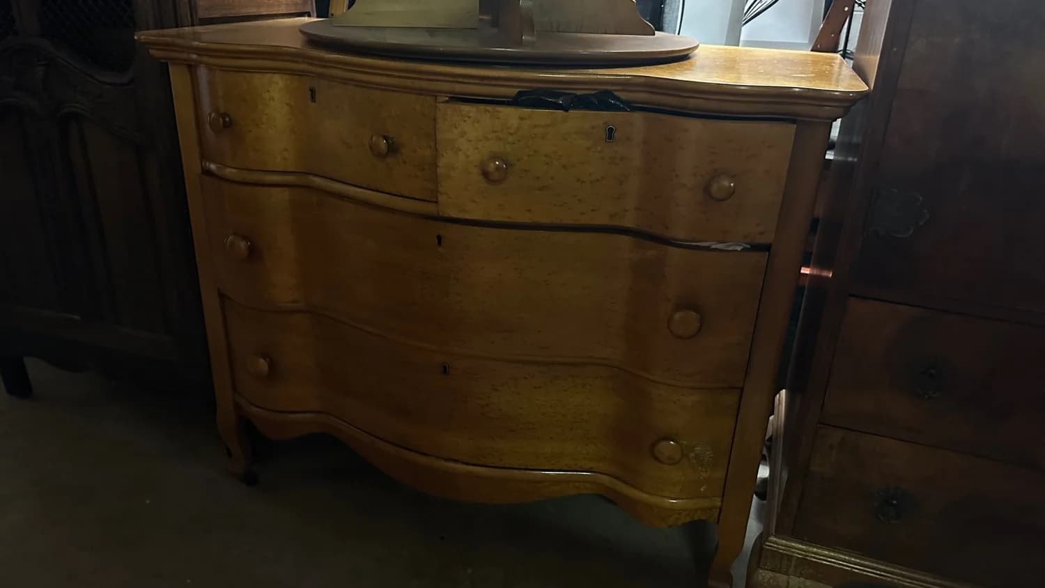 Maple 4 drawer dresser