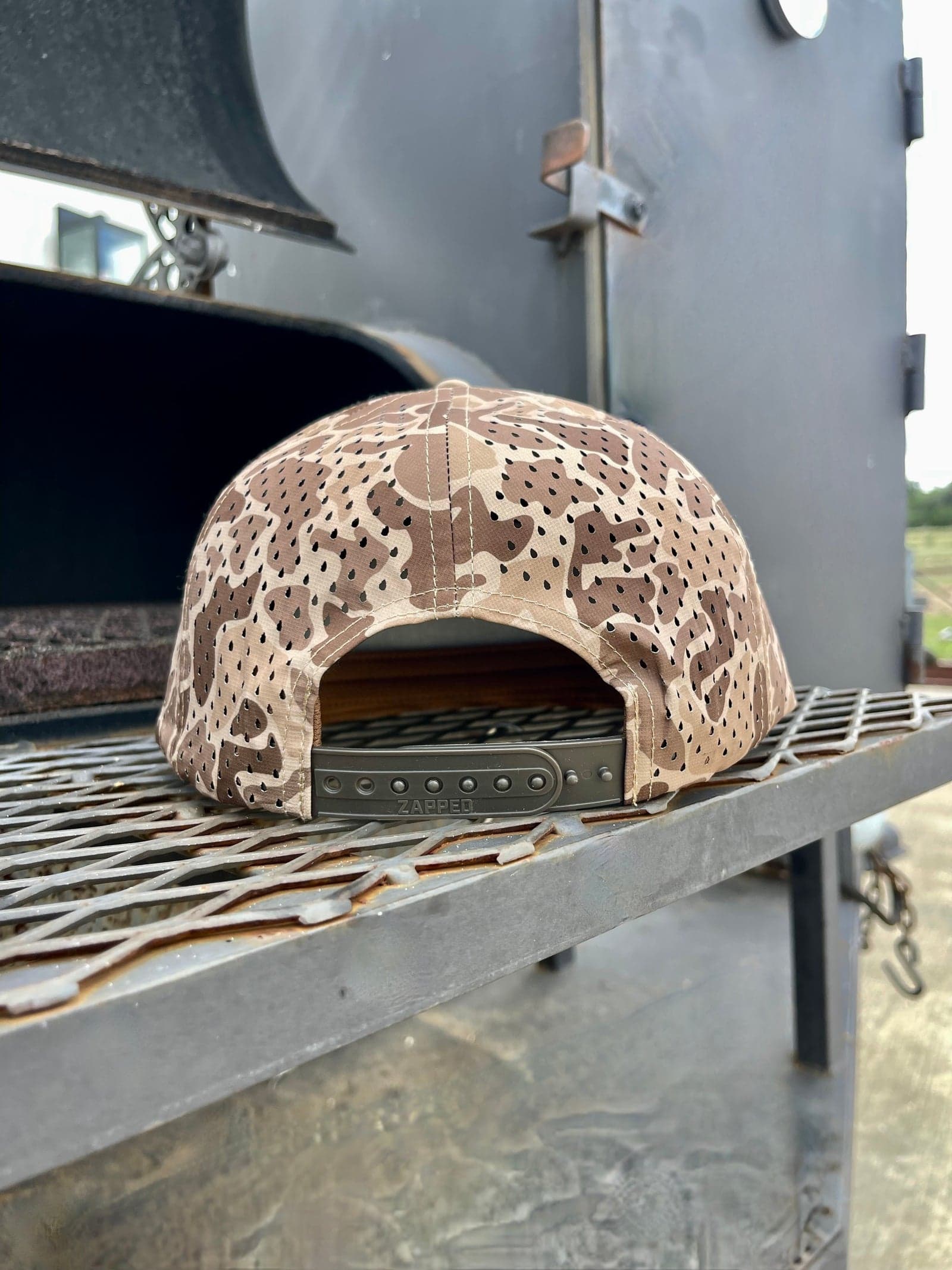 Ecc Camo Performance Snapback image 4